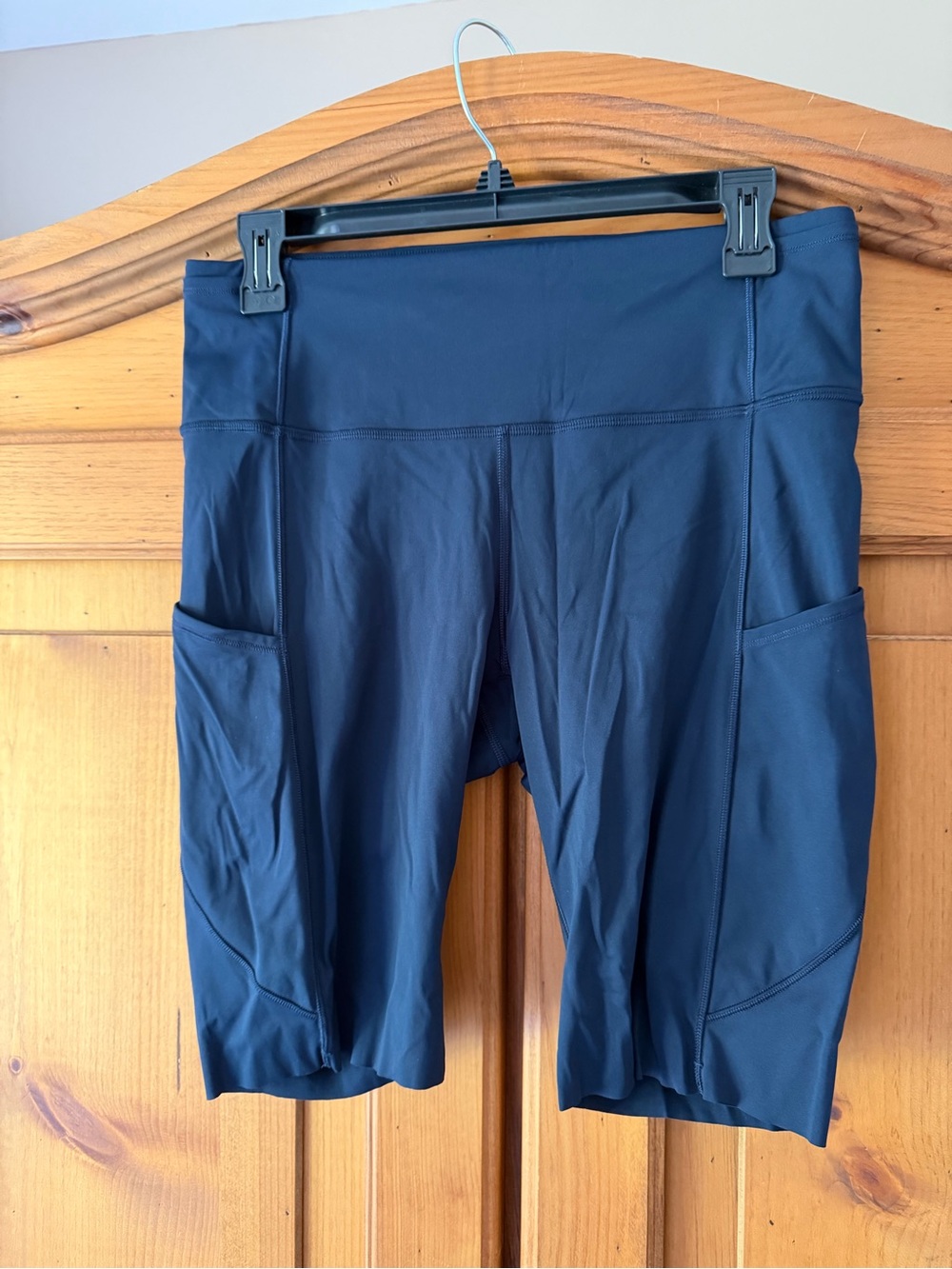 lululemon athletica Navy Bike Shorts with Side Pockets size 10